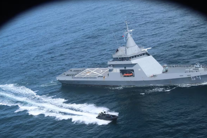 Patrullaje conjunto entre la Armada Argentina y el Comando Sur de EE.UU. en el Atlántico Sur